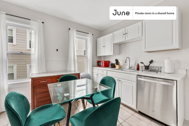 Building Photo - Room in Shared 3 bed/1 bath home in Somerville