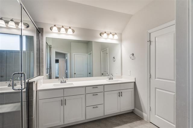 Building Photo - 515 Sequoia St