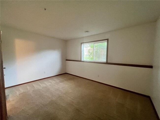 Building Photo - 5026 Yuma Ln N