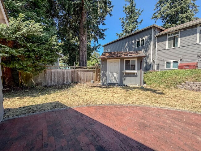 Building Photo - Lovely 4bd/2bth Haller Lake Home in North Seattle, $3,995/mo.
