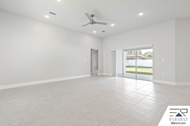 Building Photo - 67 Brewster Ln