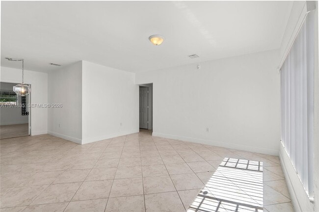 Building Photo - 1381 W 63rd St