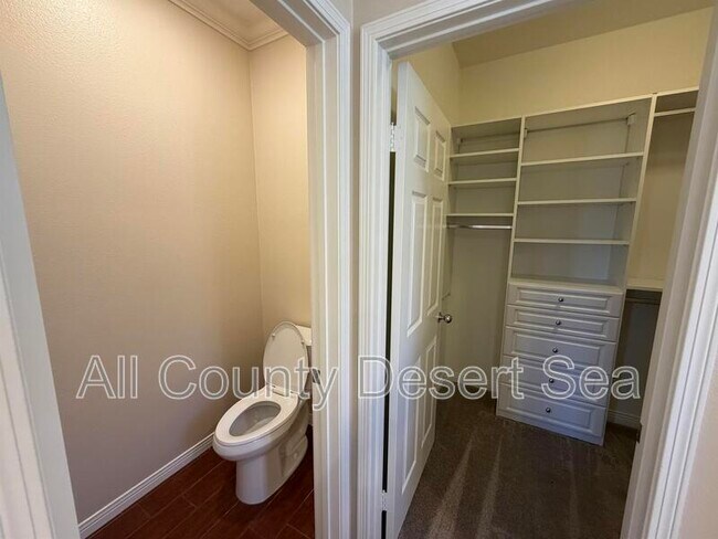 Building Photo - 16621 Maywood Ln