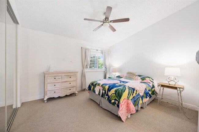 Building Photo - 2592 Sheltingham Dr