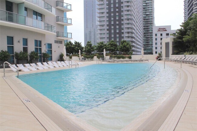 Building Photo - 1100 S Miami Ave