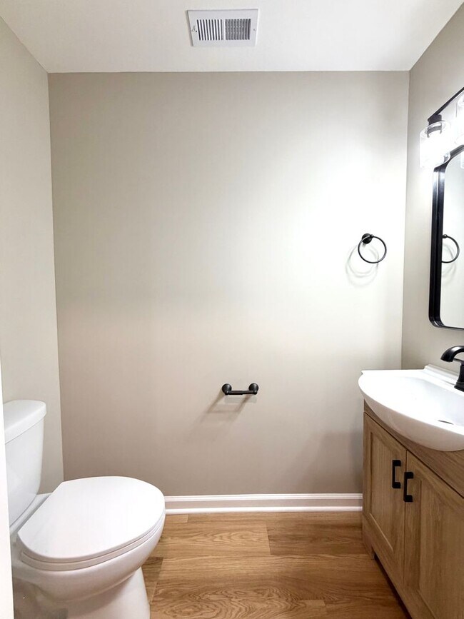 Building Photo - 511 Glenstone Springs Dr