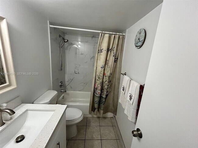 Building Photo - 815 SW 30th St