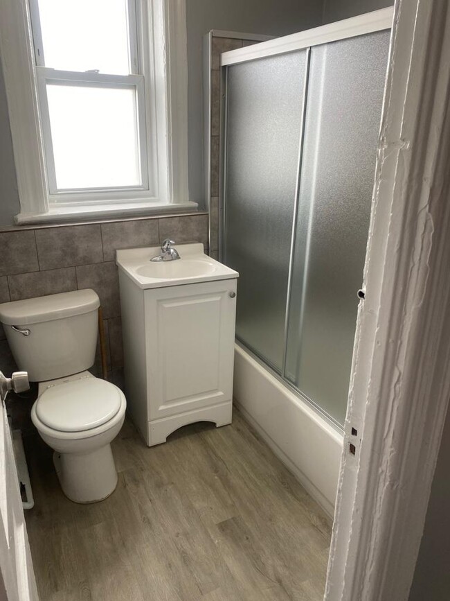 New Toilet - 31 Gray St