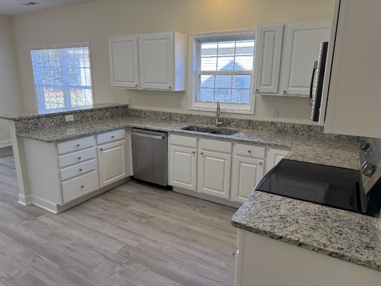 Building Photo - 267 Sienna Dr