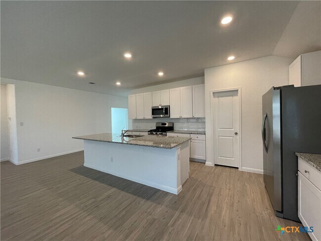 Building Photo - 414 Fairy Duster Dr
