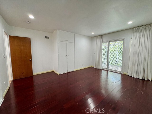 Building Photo - 3030 San Juan Dr
