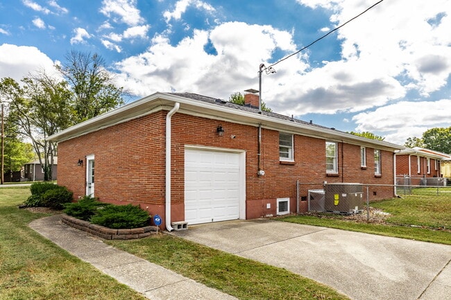 Building Photo - 336 Allen Dr