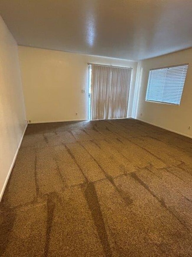 Building Photo - MOVE IN SPECIAL!!! $250 OFF FIRST MONTH'S ...