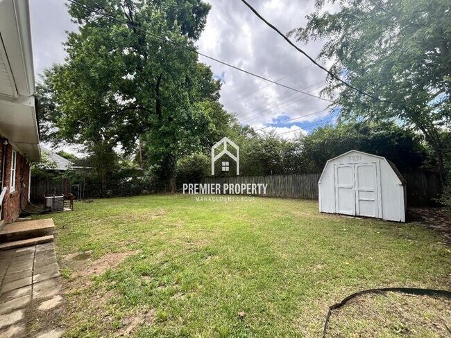 Building Photo - 1773 Dearing Rd