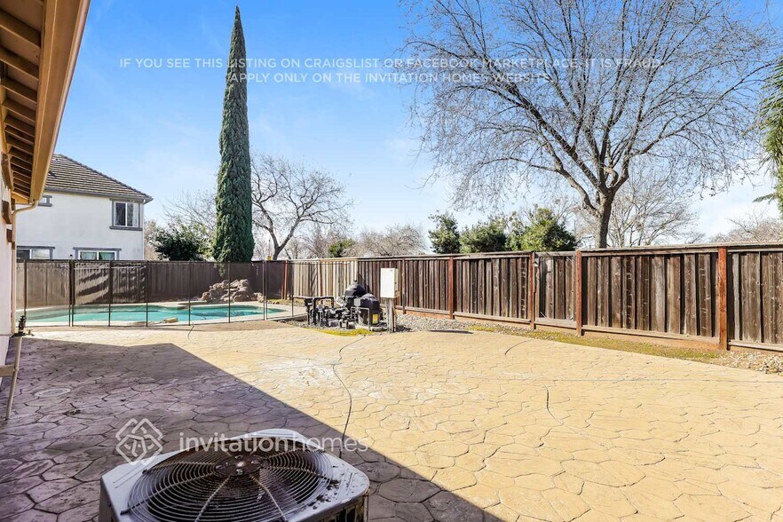 Building Photo - 17667 Red Barley Ct