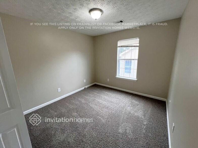 Building Photo - 1890 Riverchase Cir NE