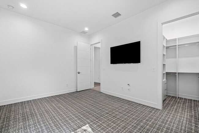 Building Photo - 9006 Dulcetto Ct