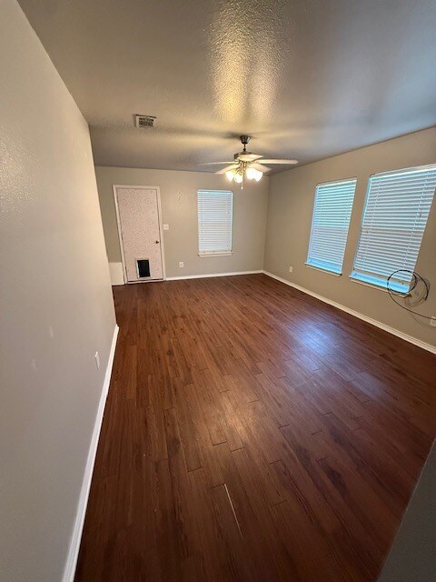 Building Photo - 702 Claremont Pky