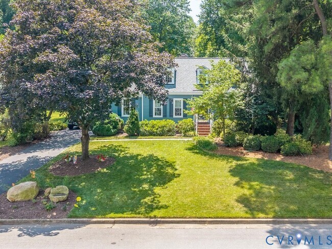 Building Photo - 9611 Woodstream Dr