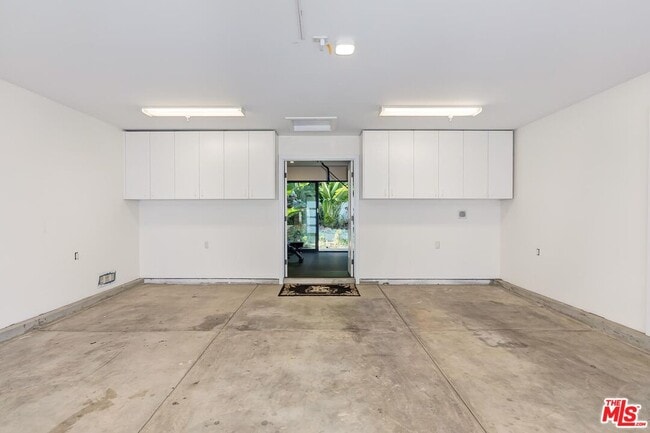 Building Photo - 2841 Montcalm Ave