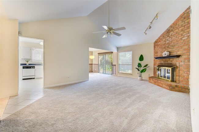 Building Photo - 1927 Ash Meadow Dr