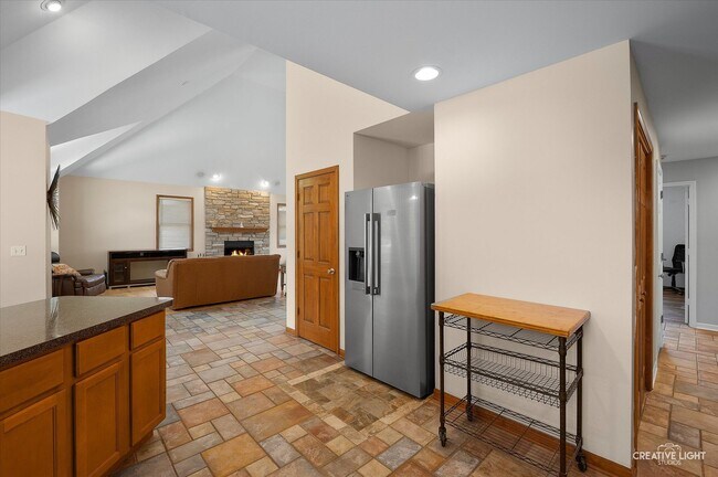 Building Photo - 24456 Tufton St