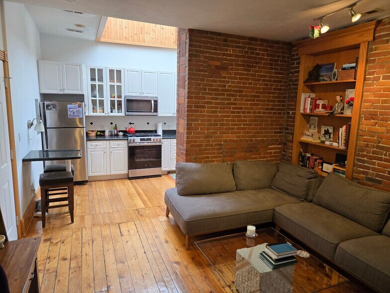 Building Photo - 4738 Lorain Ave
