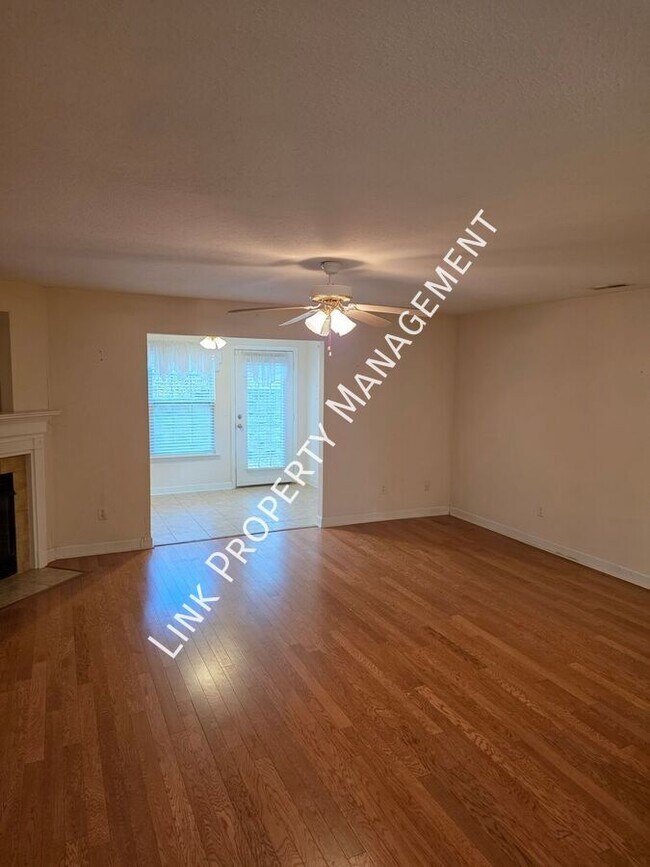 Building Photo - 21 Sheila Gail Ln