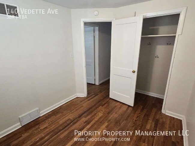 Building Photo - 140 Vedette Ave