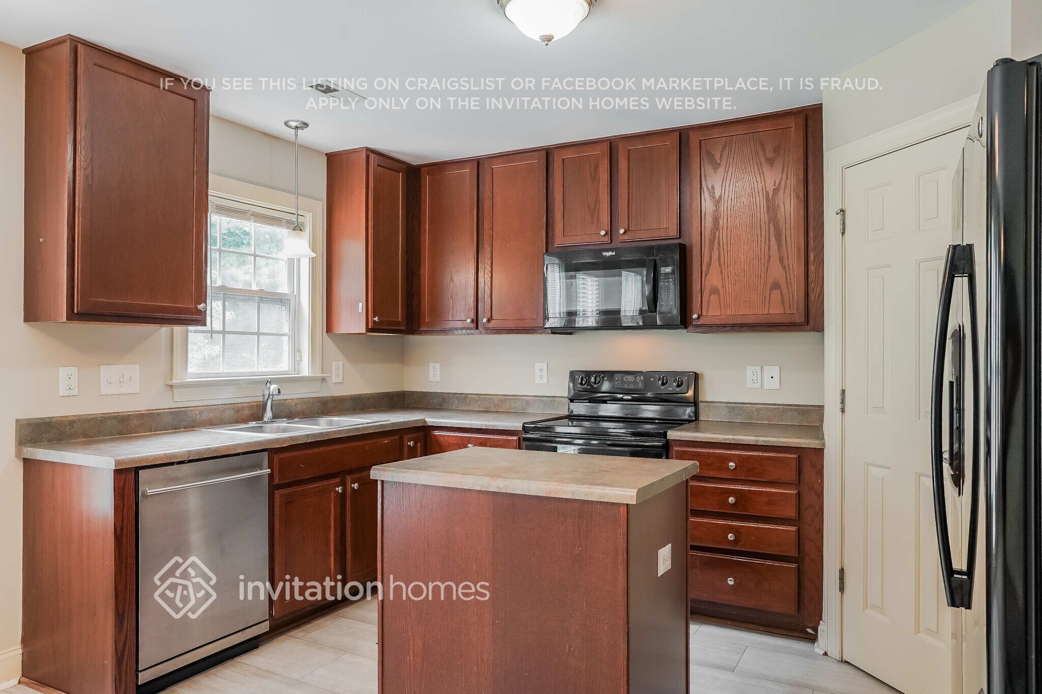 Building Photo - 1505 Dexter Ridge Dr