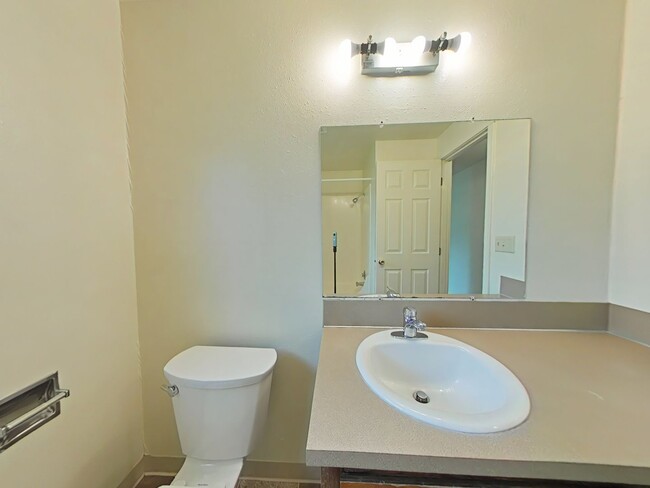 Building Photo - 3 Bedroom House ~ South Corvallis