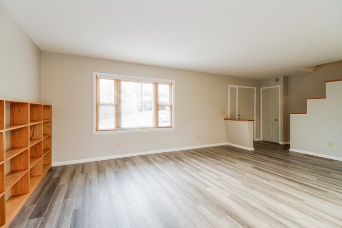 Building Photo - 2480 Sylmar Ct