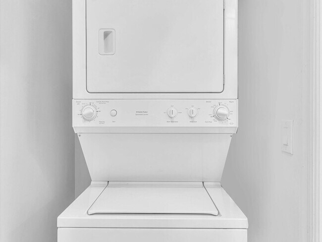 Building Photo - 801 S Olive Ave