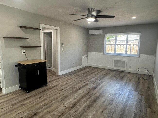 Building Photo - 920 N L St