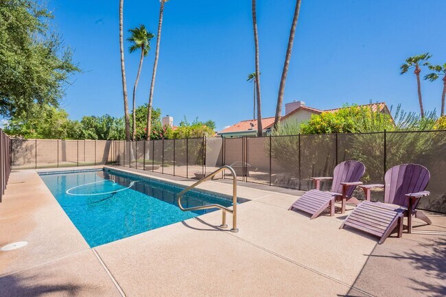 Building Photo - Scottsdale Ranch - Three Bedrooms and POOL!