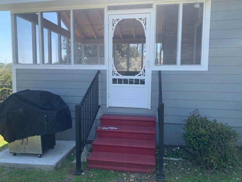 Building Photo - 6 Rhonda Dr