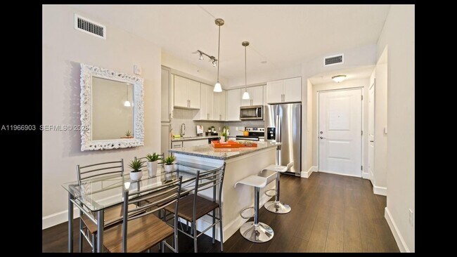 Building Photo - 7850 Pasadena Blvd