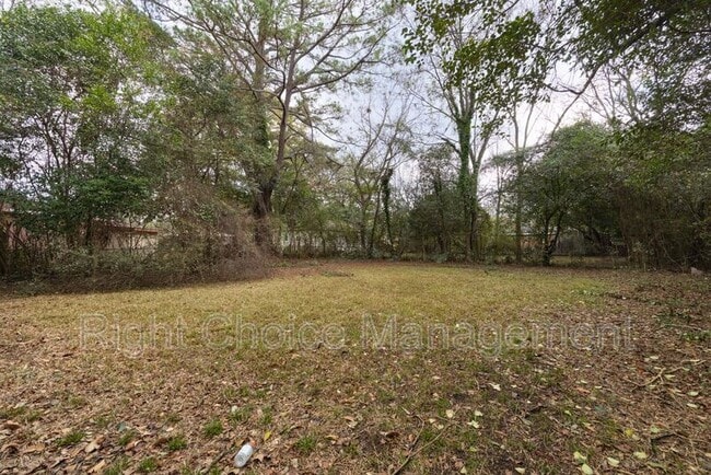 Building Photo - 2940 Blan St