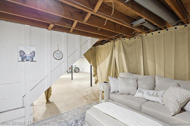 Building Photo - 1131 Indianwood Trail