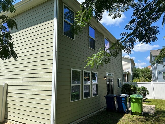 Building Photo - 3 Bedroom | 2.5 Bath Home in Raleigh - Fen...