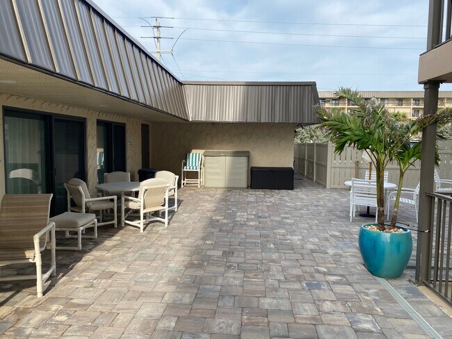 Building Photo - 4105 Ocean Beach Blvd