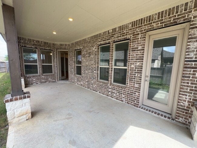 Building Photo - 5714 Caracara St