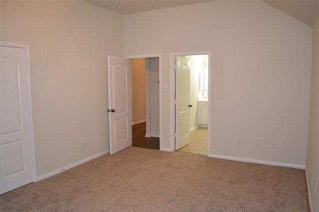 Building Photo - 1909 Highland Point Ct