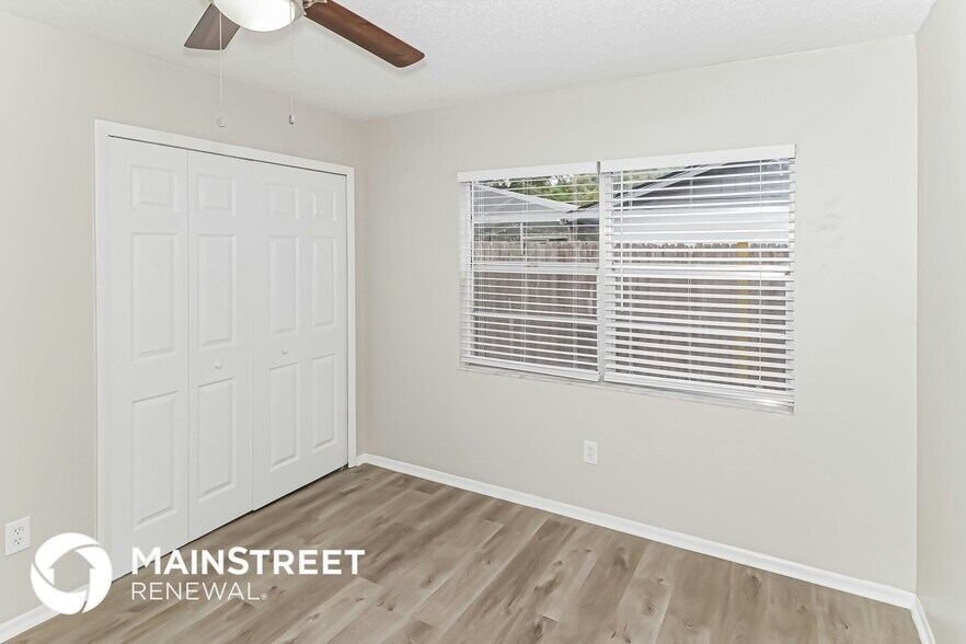 Building Photo - 17604 Meadowbridge Dr