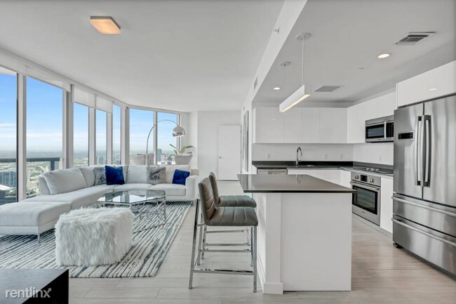 Building Photo - 2 br, 2 bath Condo - 1331 Brickell Bay Dr ...