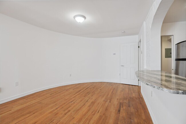 Building Photo - 113 Sussex St