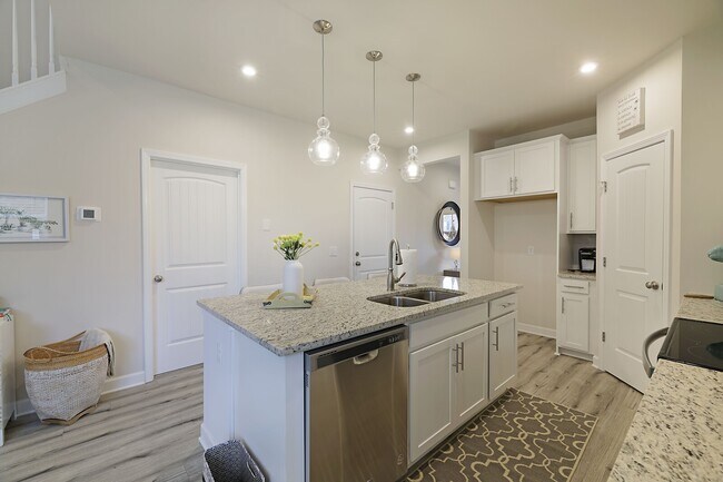Building Photo - 546 Becks Pl