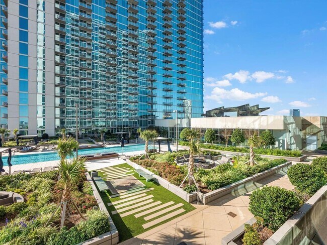 Building Photo - 5925 Almeda Rd