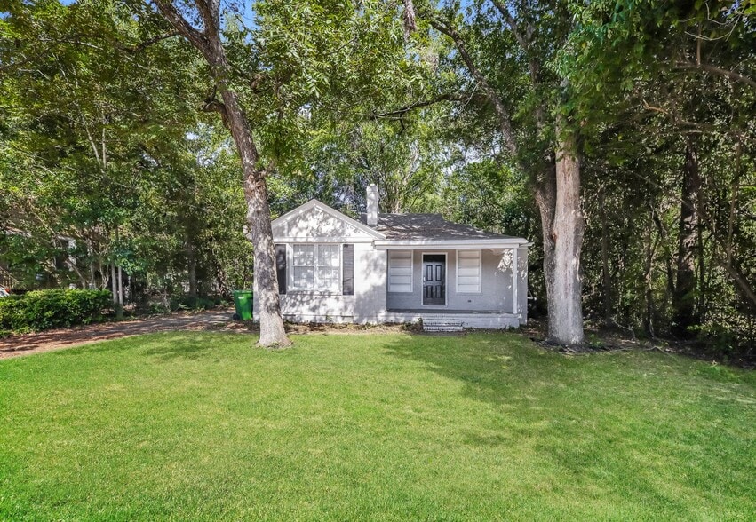 Building Photo - 2103 Pageland Dr