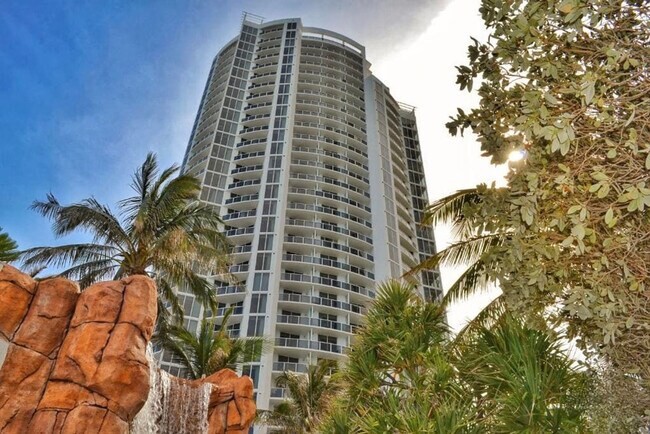 Building Photo - 18001 Collins Ave